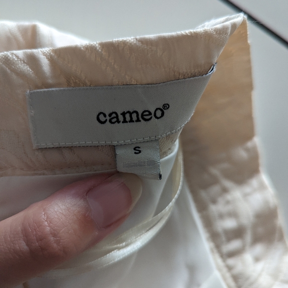 Cream Ruffled Mini Skirt with Quilted Zebra Patterning - Picture 3 of 3